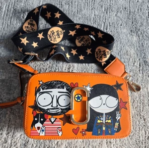 Bandolera edición limitada Marc Jacobs and Anna Sui Collab instantánea - Imagen 1 de 14