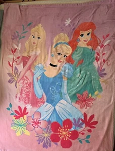 Manta de peluche princesa Disney tiro Bella Durmiente Cenicienta Ariel 59 pulgadas x 78 pulgadas - Imagen 1 de 9