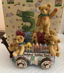 Cherished Teddies Five Teddies On A Float Figur CT994 1999 Membears Only - Bild 1 von 8