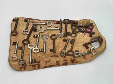 Old vintage antique keys set of 20 various shapes Cover