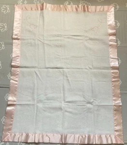 Manta de bebé Quiltex de colección con ribete satinado apliques de tulipán rosa - Imagen 1 de 8