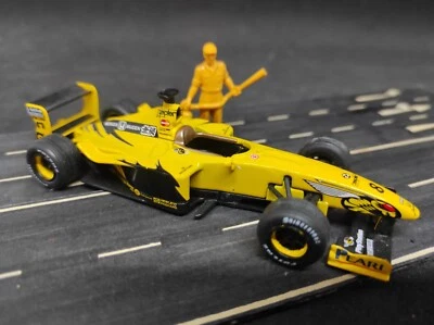 F1 Jordan 199 Mugen Honda 1999 Frentzen 1/43 ixo altaya + personnage - Photo 1/4