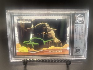 JOHN ROSENGRANT SIGNED 2020 TOPPS MANDALORIAN BABY  YODA CARD BAS  #17