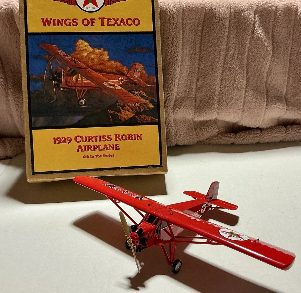 Wings of Texaco 1929 Curtiss Robin Diecast Metal Airplane 6th in Series - Image 1 of 1