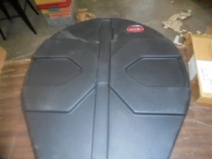 Estuche de plástico moldeado duro SKB Roto X 22" Cymbal Vault - Imagen 1 de 3