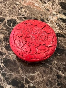 Vintage Chinese Hand-Carved Round Peony Cinnabar Lacquer Trinket Box - Picture 1 of 9