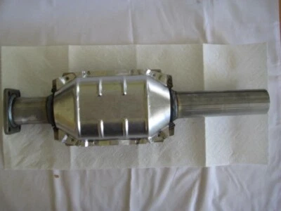 Convertidor catalítico Walker para Jeep Cherokee/Comanche/Wrangler 1986-1992 15634 Foto 1 de 4