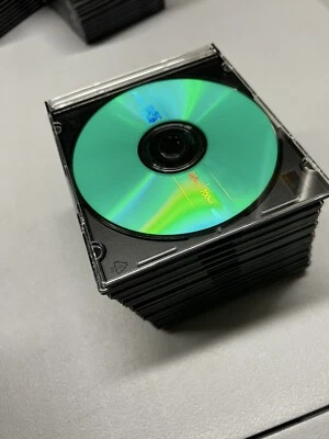 TDK CD-R GREEN COLOR Digital Audio  Recording (10 Pack)  Slim Case 80 Min 700MB - Image 1 of 4