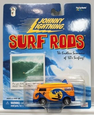 Johnny Lightning VW Volkswagen Bus Surf Rod con tablas de surf  Foto 1 de 2