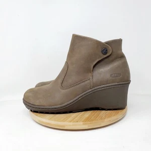 KEEN Akita Ankle Boots Womens 9.5 Brown Leather Wedge Lug Bootie Shoes - Picture 1 of 14