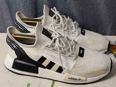 Adidas NMD R1 V2 FV9022 Blanco Núcleo Negro Boost Tenis Para hombres 10.5 Zapatos para Correr Foto 1 de 4