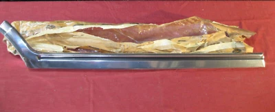 Nuevo de Lote Antiguo Ford LTD II 1977-1979 Cuarto Trasero Izquierdo Panel Moldura, Cromo con Raya Foto 1 de 4