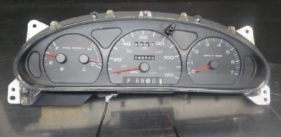 2000 Ford Taurus Speedometer Instrument Gauge Cluster - Imagem 1 de 4