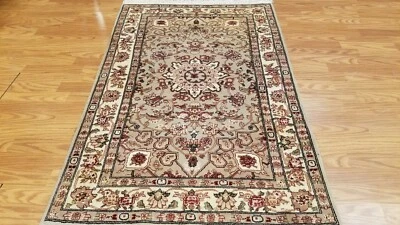 Alfombra 3 x 5 L. Verde y Marfil Lana y Seda Anudada a Mano Foto 1 de 4