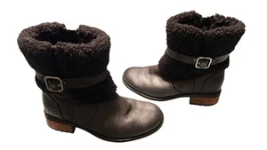 Ugg Blayre II Black Women Ankle Boots Size 6 Water Resistant #1008220 - Picture 1 of 8
