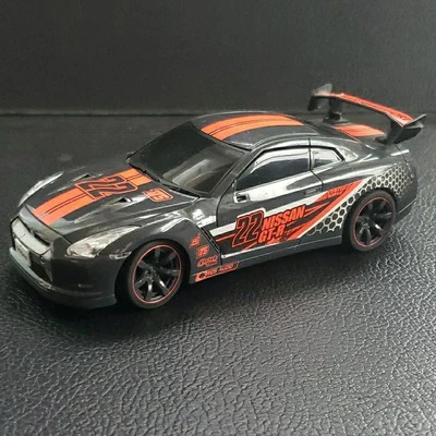 Toys R Us Nissan GT-R #22 2016 RC radio control coche de carreras juguete sin control remoto Foto 1 de 4