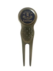EVERTON FC DIVOT-WERKZEUG UND MAGNETISCHER GOLFBALL-MARKER. ALTER STIL. - Bild 1 von 1