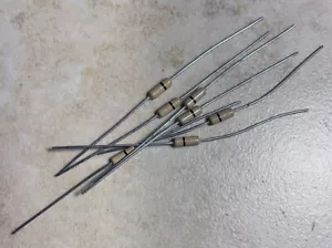 1/4 Watt 5% 0 ohm Carbon Film Resistor - Lot of 25 - Picture 1 of 1