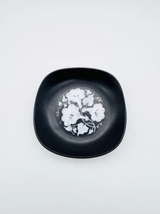 Vintage schwarze florale Schmuckschale, schwarze Keramik Ringschale - Bild 1 von 6