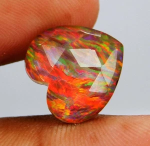 6.40 Ct Natural Mexican Fire Opal– Heart Cut Gemstone-Vibrant Rainbow Flash- - Picture 1 of 8