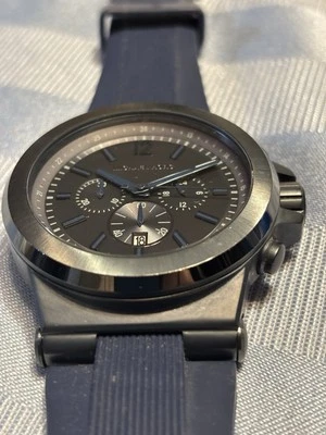 Reloj Michael Kors Cronógrafo Hombre Dylan MK 8493 Azul Marino Banda Silicona Foto 1 de 4