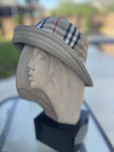 Burberry Boys Reversible Bucket Hat In Honey Sz 8y-12y NWT - Picture 1 of 14