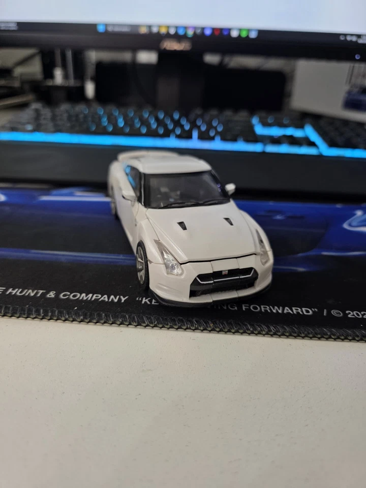 TAKARATOMY Transformers Alternity A-01U Nissan Ultra Magnus (Brilliant Whit - Image 1 of 3