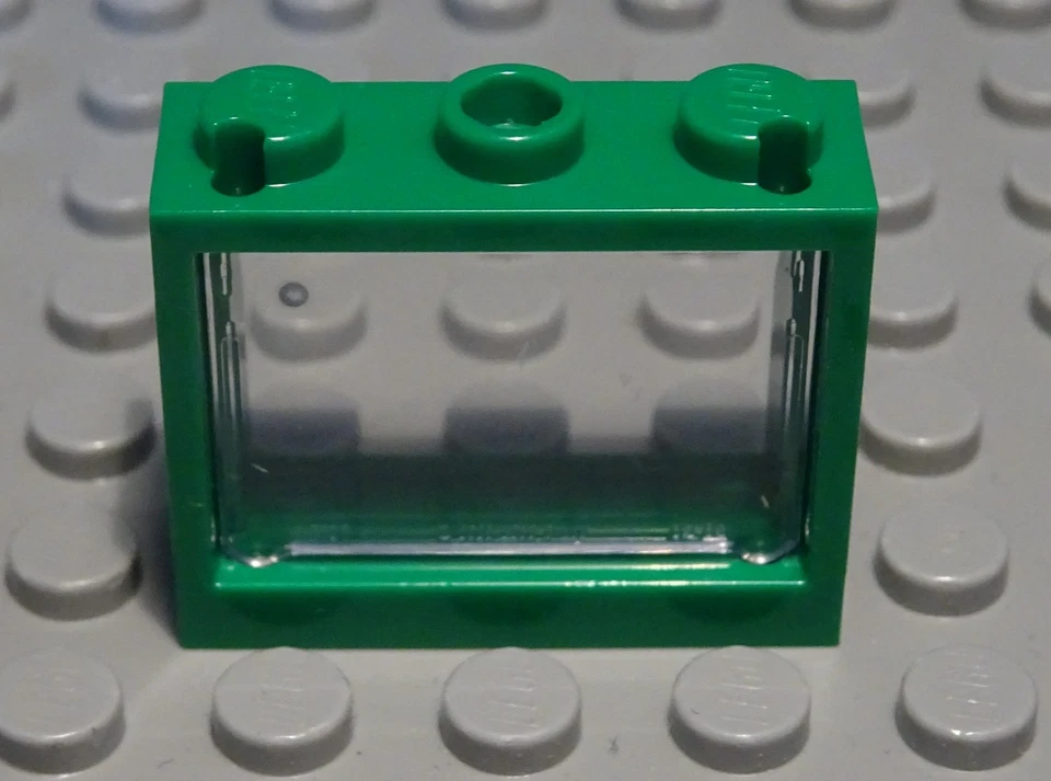 Lego Fenster 1x3x2 Gruen mit Transparenter Scheibe - Bild 1 von 1