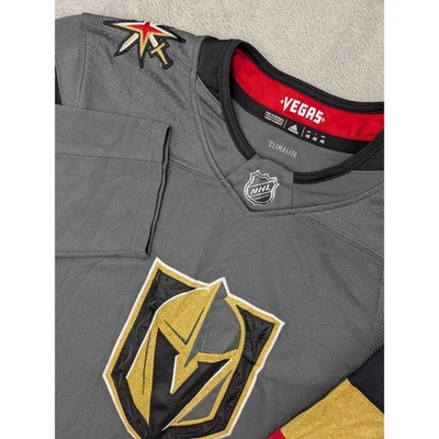 Camiseta deportiva de hockey Adidas Vegas Golden Knights NHL para hombre talla 46 Climalite gris dorado Foto 1 de 4