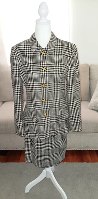 Conjunto Traje Casual Corner Blanco y Negro Talla 10 Foto 1 de 4