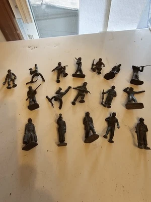 1950s Marx Training Center Soldiers (17 Piece) - Image 1 of 4