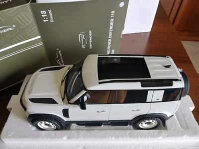 Land Rover Defender 110, 2020 Almost Real 1 /18 - Immagine 1 di 4