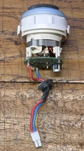 Aspiradora inalámbrica 3 en 1 Miele Triflex HX2 / solo motor de repuesto  - Imagen 1 de 4