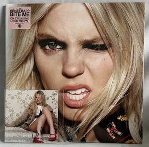 IN HAND!! Renee Rapp Bite Me BABY PINK Alternate Cover Vinyl W/SIGNED Art Card - Imagen 1 de 6