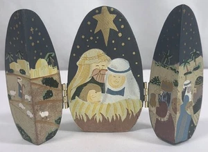 Vintage Hand Painted Wooden Christmas Egg Nativity Scene Triptych - Picture 1 of 10