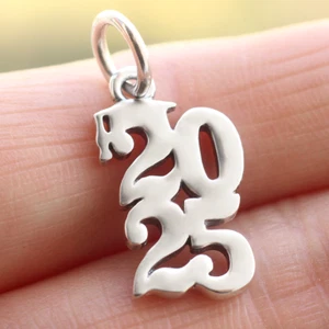 925 Sterling Silver Graduation Cap Pendant Charm 2025 Graduation Gift Friendship - Picture 1 of 6