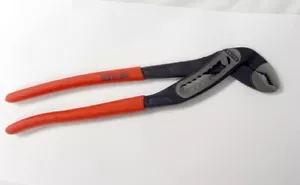 Knipex Alligator® Water Pump Self-Locking Pliers 12" 88 01 300 Made in Germany - Picture 1 of 5