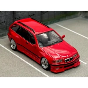 BMW Serie 3 Touring (E36) - Low Ride - Rosso - MORTAL 1:64 - Foto 1 di 6