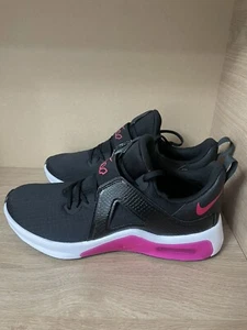 Nike Air Max Bella TR 5 Black Rush Pink taglia UK 5.5 US 8 - Foto 1 di 10