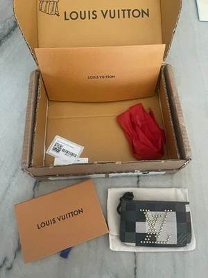 Louis Vuitton Pochette Clés Damoflage Green Coin Purse Pharrell Williams - Image 1 of 4