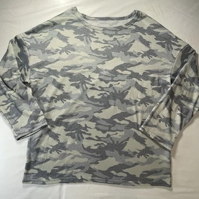 Camiseta pulóver de manga larga camuflada verde talla grande 2X para mujer Foto 1 de 4