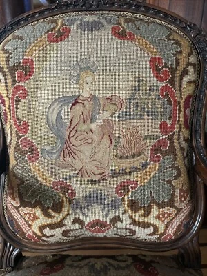 Sillón francés Luis XV FAUTEUIL con tapicería Petit Point Foto 1 de 4