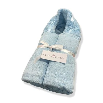 Toalla de ducha de baño para bebé con capucha azul crema peluda Little Scoops by Iscream $45 Foto 1 de 3