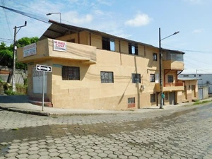 Achtung !!! Verkaufe Geschäftshaus, Ferienhaus, Mietshaus, in Pedernales Ecuador - Bild 1 von 24