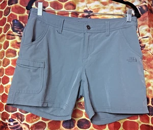 The North Face Women 6 shorts inseam 5'' olive green polyester - Picture 1 of 4