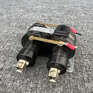 Love Control Corporation 2481-35-1202 35A 600VAC Contactor Used - Picture 1 of 13