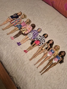 Lot Of 9 Barbies With Outfits, Assortment In Great Condition! - Picture 1 of 12