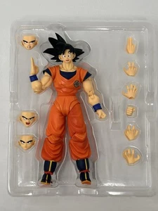 Figura de acción Bandai Dragon Ball Z: A Saiyan Raised on Earth Son Goku - Imagen 1 de 3