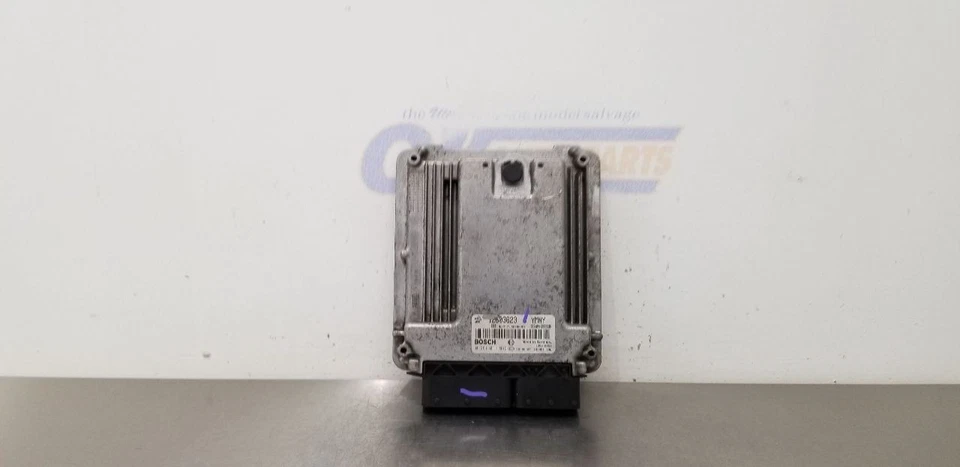 06 MÓDULO CONTROL MOTOR CHEVY SILVERADO 3500 ECM 6.6L 12588335 Foto 1 de 4