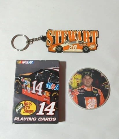 TONY STEWART NASCAR #20 HOME DEPOT RUBBER KEYCHAIN BUTTON PLAYING CARDS LOT (3) Cover